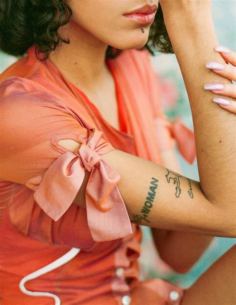 We Shot 14 Beautiful Portraits Of Women S Arm Hair Arm Hair Women Body Hair Body Positivity