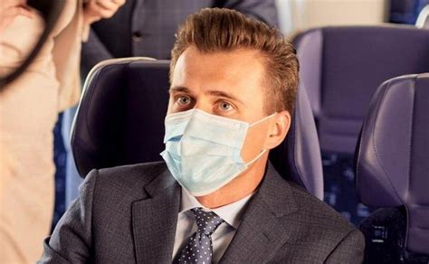 Народним депутатом сав телеведучий олександр скічко. Скічко про гроші з COVID-фонду на дороги: Не можу сказати ...