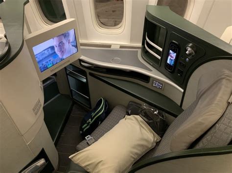 Eva Air Boeing 777 300er Business Class Toronto To Taipei Review