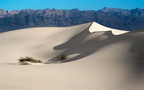3840x2400 Desert Landscape Simple Wallpaper Coolwallpapersme