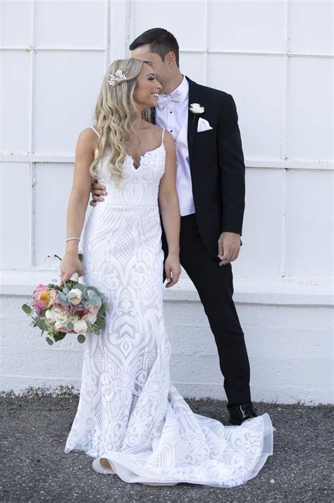 Hayley Paige West Embellished Trumpet Gown Second Hand Wedding Dress Save Stillwhite