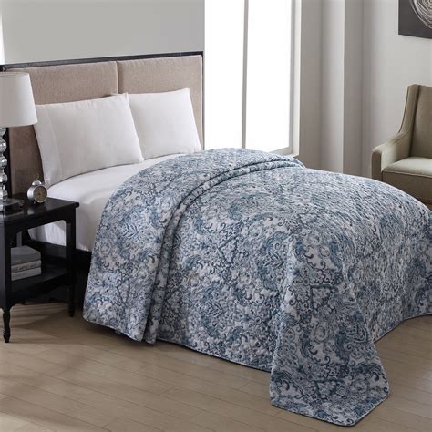 Sears has bedspreads in the latest styles and colors to match your bedroom. Big Fab Find Vivian Bedspread