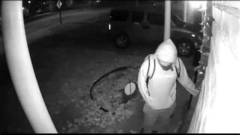 Surveillance Video Shows Stranger Peeping Into Mans Home Twice Abc13