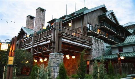 Top Pros And Cons For Staying At Wilderness Lodge Resort At Walt Disney