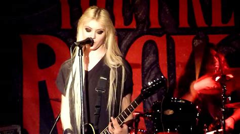 Taylor Momsen The Pretty Reckless Live