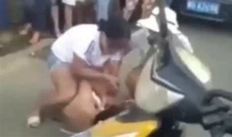 Chinese Wives Strip Mistress In Street Xrares