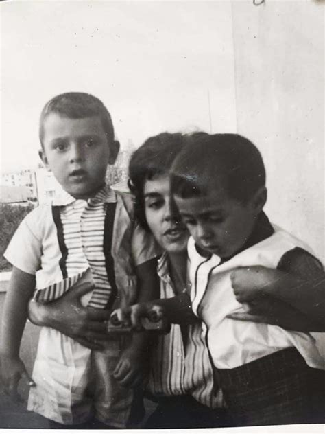 Eskiden taverna müziği yapanlara bakın bir de şimdikilere:) cengiz kurtoglu, ümit besen gibi agır efendi insanlar nerdeeee. Not Angka Lagu Cengiz Kurtoğlu Eski Fotoğrafları / Turgay ...