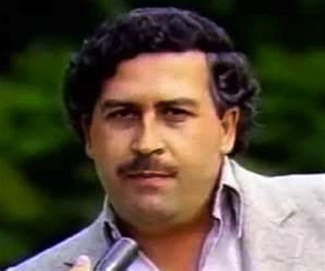 Pablo Escobar Biography - Facts, Childhood, Family Life, Crimes