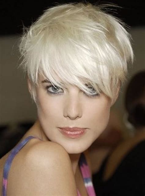 In this period, the longest versions of the short hairstyles pixien appeared and. 50 Trendy Pixie Haircuts + Short Hair Ideas for 2020-2021 ...