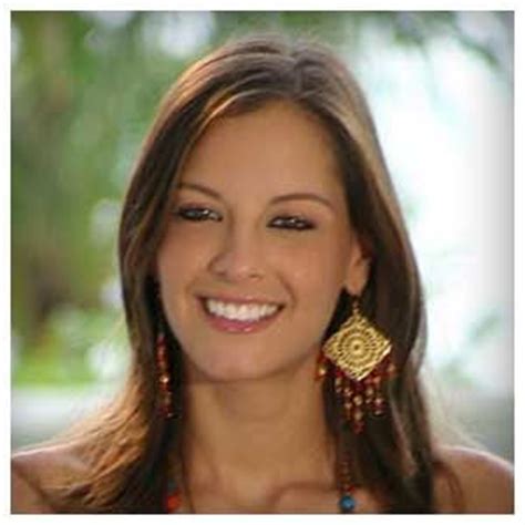 Laura acuña enloqueció a sus seguidores en redes sociales con sus despampanantes curvas. ARTISTAS DEL MUNDO: LAURA ACUÑA