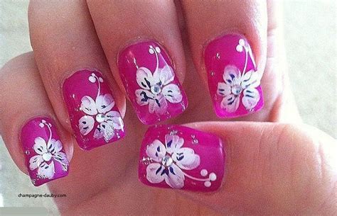 Find flower nail art from a vast selection of nail care, manicure & pedicure. Easy Flowers Nail Art Designs - 100 pictures - Our Nail | Flower nail designs, Flower nails ...