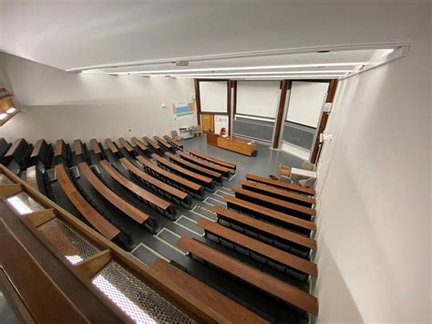 Lecture theatre 1 - Chemistry Building - Event Venue Hire - Tagvenue.com