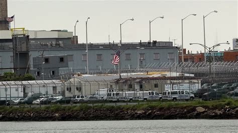New York City To Shut Down Rikers Island Jail Youtube