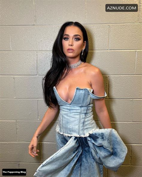 Katy Perry Sexy Flashes Her Hot Boobs And Amazing Figure Photos