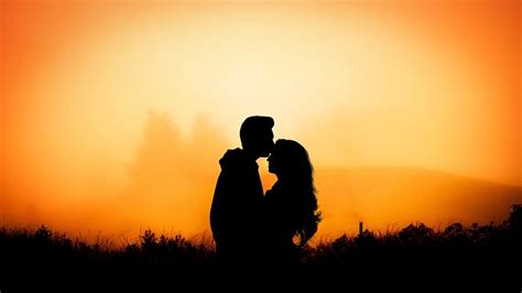 Silhouette Man Kissing Woman Forehead Sunset Dawn Dusk Sun Romance Outdoors Pxfuel