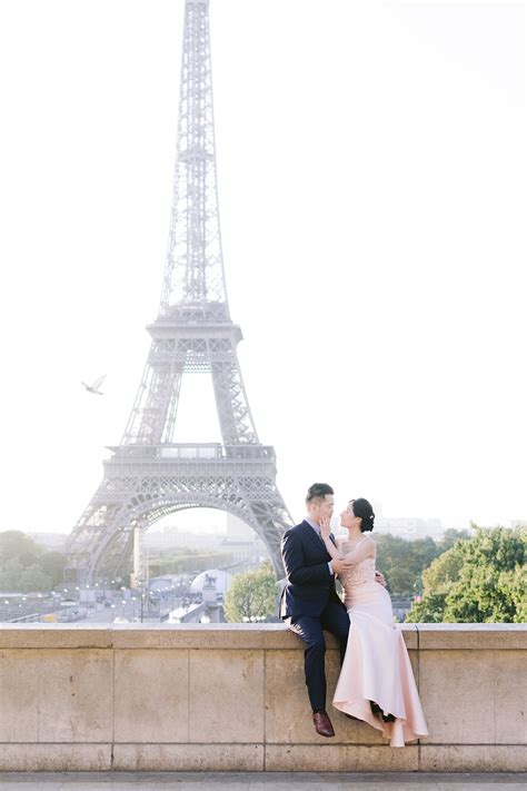 Paris Elopement Photographer Wedding Proposal Eiffel Tower