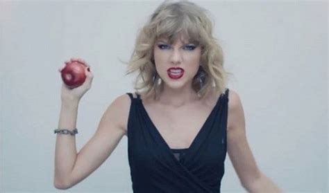 Taylor Swift Explains The Difference Between Apple Music And Spotify