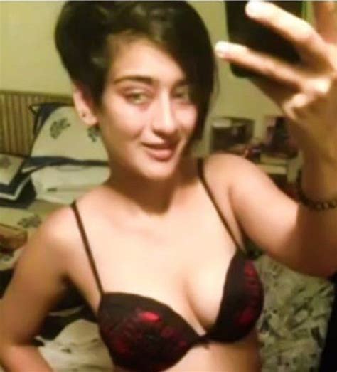 Akshara Haasan Leaked Underwear And Hot Thefappening Photos Thenipslip