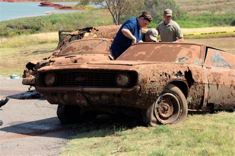 5 Bodies In Submerged Cars Reopen 40 Year Cold Cases