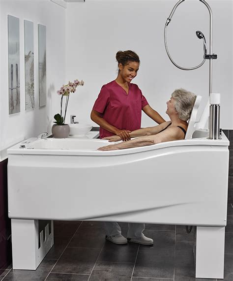 Compact Bath Parker Style Baths From Assisticare Uk Assisted Bathing