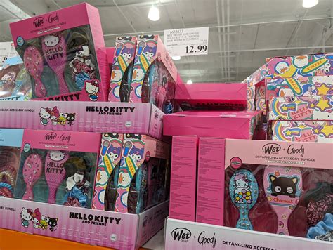 Costco Bm Limited Edition Hello Kitty Wet Brush Goody Bundle Ymmv 1299