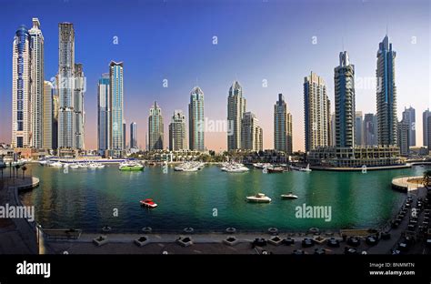 Dubai United Arab Emirates Middle East Uae Middle East Skyline Blocks