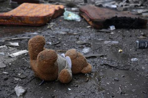 Війна в Україні від початку вторгнення загинуло 90 дітей понад 100 поранено — Офіс