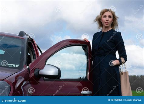 Business Woman Standing Near By Her Car Stock Image Image Of Casual Fashionable 184990825