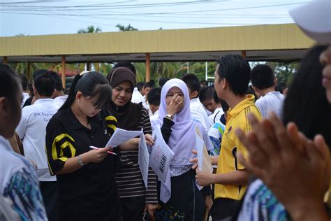 1,066 likes · 43 talking about this. SMK Pengiran Omar: Larian 1M1S satu Malaysia
