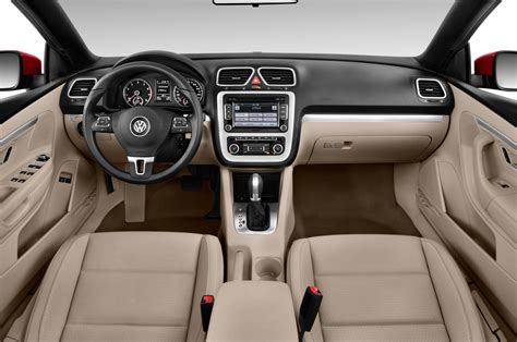 2012 Volkswagen Eos Reviews Research Eos Prices And Specs Motortrend