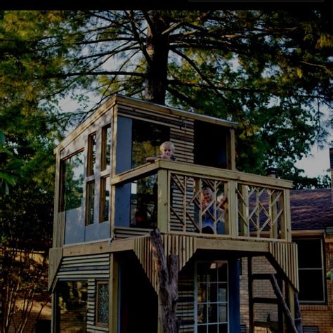 See more ideas about play houses, club house, outdoor kids. Cool kids clubhouse! | Tree house diy, Tree house designs ...