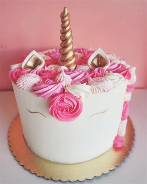 Hot Pink Unicorn Cutie 🦄💕 2tartsbakery Unicorncake Buttercream