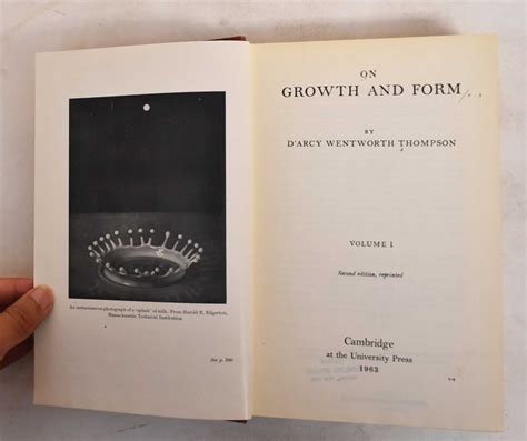 On Growth And Form 2 Volumes Darcy Wentworth Thompson