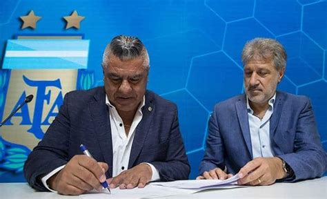 Home institucional reglamentos fútbol femenino. Argentina profesionaliza al futbol femenino