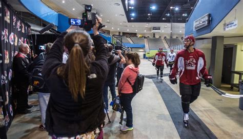Hockey Tucsons Long Wait For Roadrunners Is Nearly Over