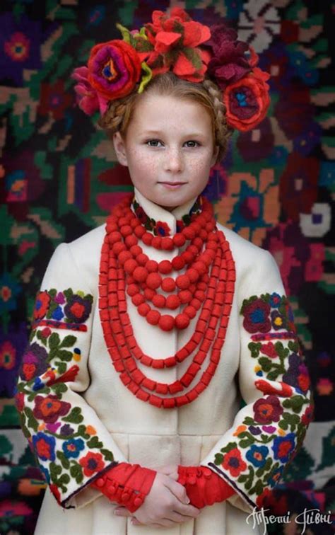Beautiful Portraits Of Modern Women Giving New Meaning To Traditional Ukrainian Crowns
