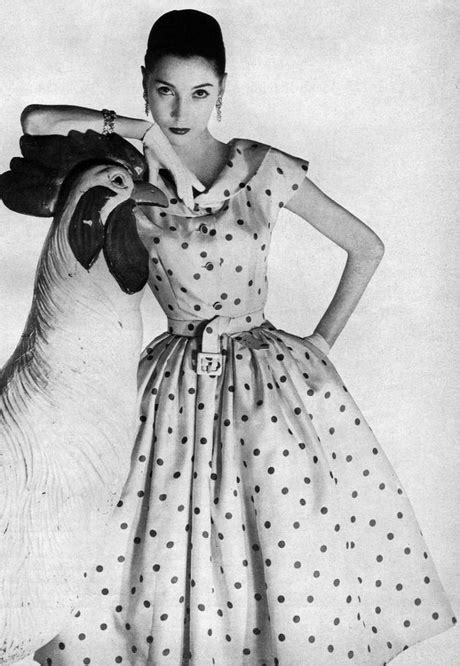 Shop moda fabric to unleash your creative side. Abiti donna anni 40