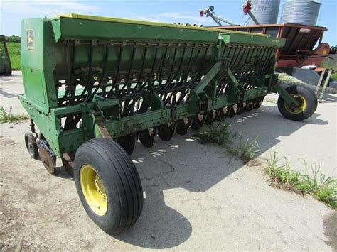 John Deere 515 Grain Drill Wgrass Seed Attachment Bigiron Auctions