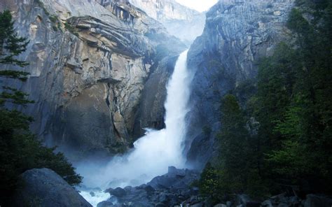 Waterfall Mountain Nature Yosemite National Park Wallpapers Hd Desktop And Mobile Backgrounds