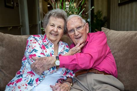 91 Year Old Man And 90 Year Old Woman Tie The Knot After Two Years Of Dating