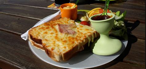 E milioni di altre foto, illustrazioni e contenuti vettoriali stock royalty free nella vasta raccolta di shutterstock. Parigi Croque Monsieur (Île de France, Francia) - piatti ...