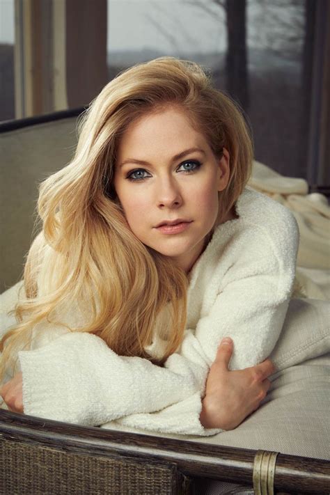 People 7 The Best Avril Lavigne Gallery