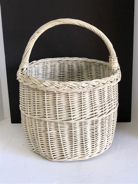 Vintage White Wicker Basket Flower Basket Etsy White Wicker Baskets