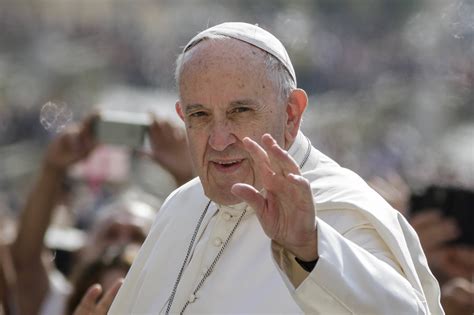Momenti di apprensione per papa francesco: Papa Francesco: "Tenere fisso lo sguardo su Gesù per amare ...