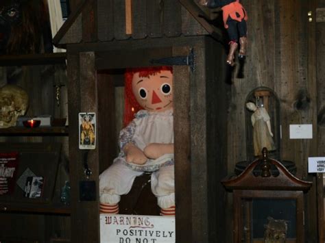 La Verdadera Muñeca Annabelle Se Escapa Del Museo De Los Warren