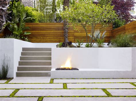 Concrete Retaining Wall Ideas For Attractive Garden Landscape Design