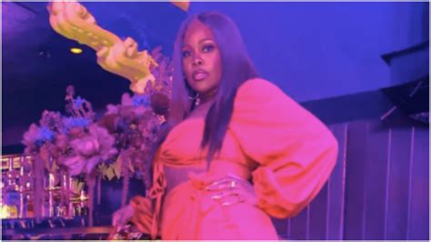 Keep That Same Energy Amber Riley Calls Out Men Sliding Into Her Dms After She Lost Weight