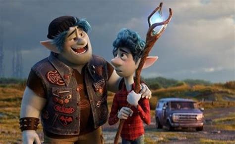 disney pixar presentará a su primer personaje abiertamente gay