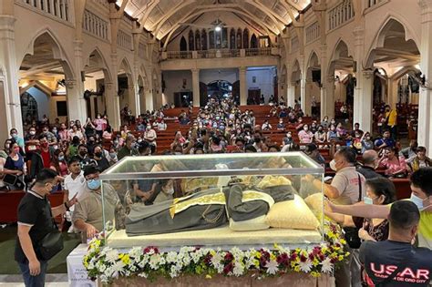 St Philomenas Blood Liquifies During Padre Pio Relics Visit To
