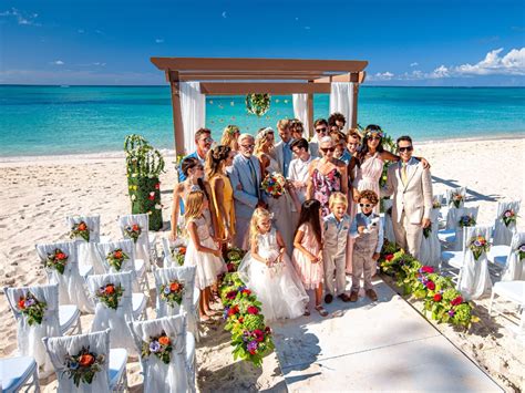 25 Stunning Beach Wedding Venues In The Usa To Tie The Knot Society19